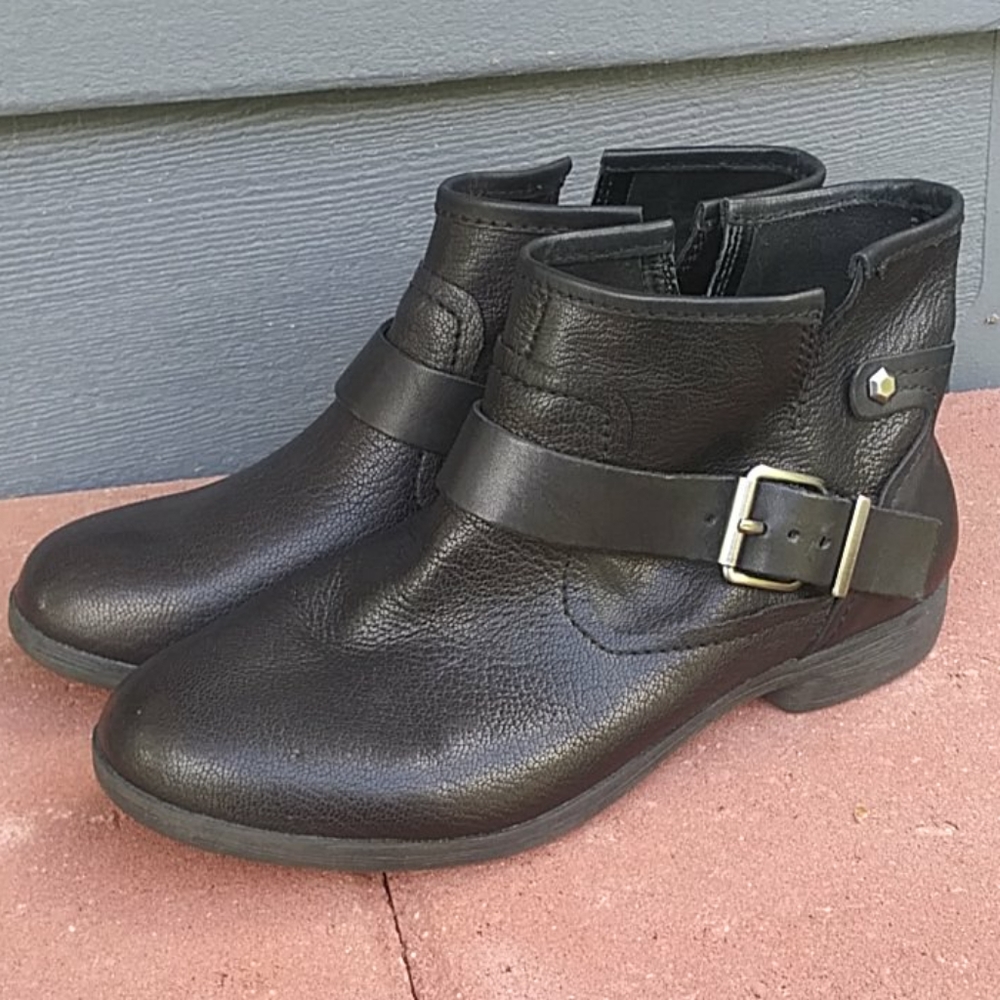 BCBGeneration leather ankle boots